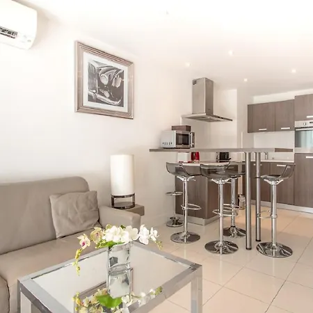 O Tuilliere Apartment *